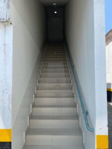 escada-entrada-recepcao-hotel-cumbica-guarulhos
